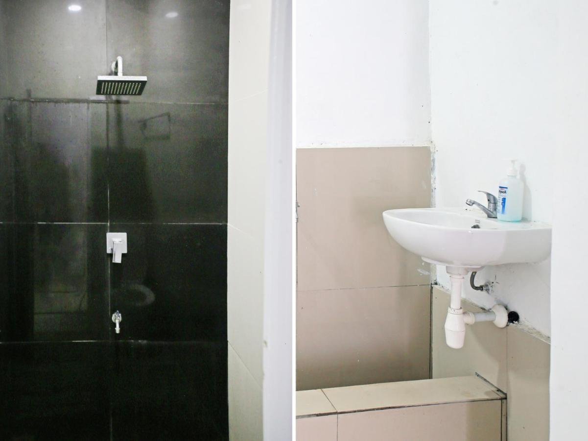 Oyo 90221 Makarim Guest House Syariah Pangkalanbuun Kültér fotó